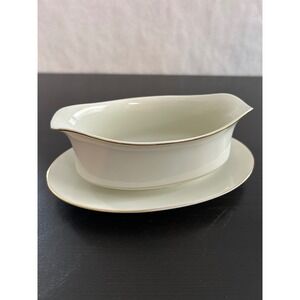Mikasa Trousdale Ivory China Gravy Boat w/attached Underplate Gold Rim Japan
